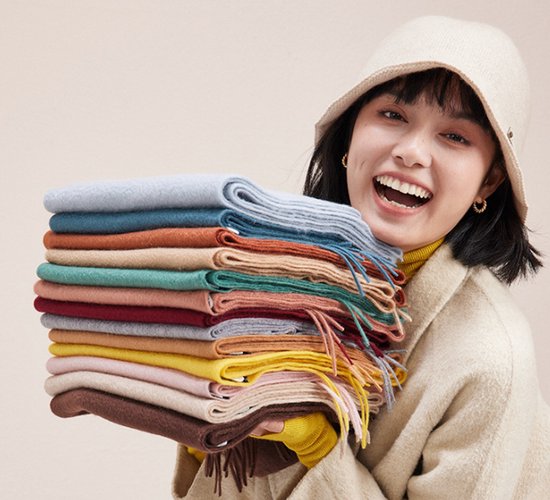 100% Cashmere Sjaal Dames - Zachte Kasjmier Wintersjaal in Chique Geschenkverpakking - Premium Kwaliteit met Waterrimpel Glans - Warm & Stijlvol - Verjaardag Cadeau voor Vrouwen - Pauwblauw