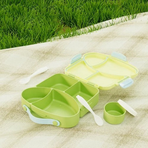Lunchbox met sausbox ‌en bestek‌ - Lekvrij Bento Box 900ml voor Diepvries, Vaatwasser & Magnetronbestendig - met Silicone Afdichtring - met 4 Vakken Voor volwassenen en kinderen‌ - Groen -20.5×21.5×5cm - 100% Lekvrij, BPA-vrij & Magnetronbestendig